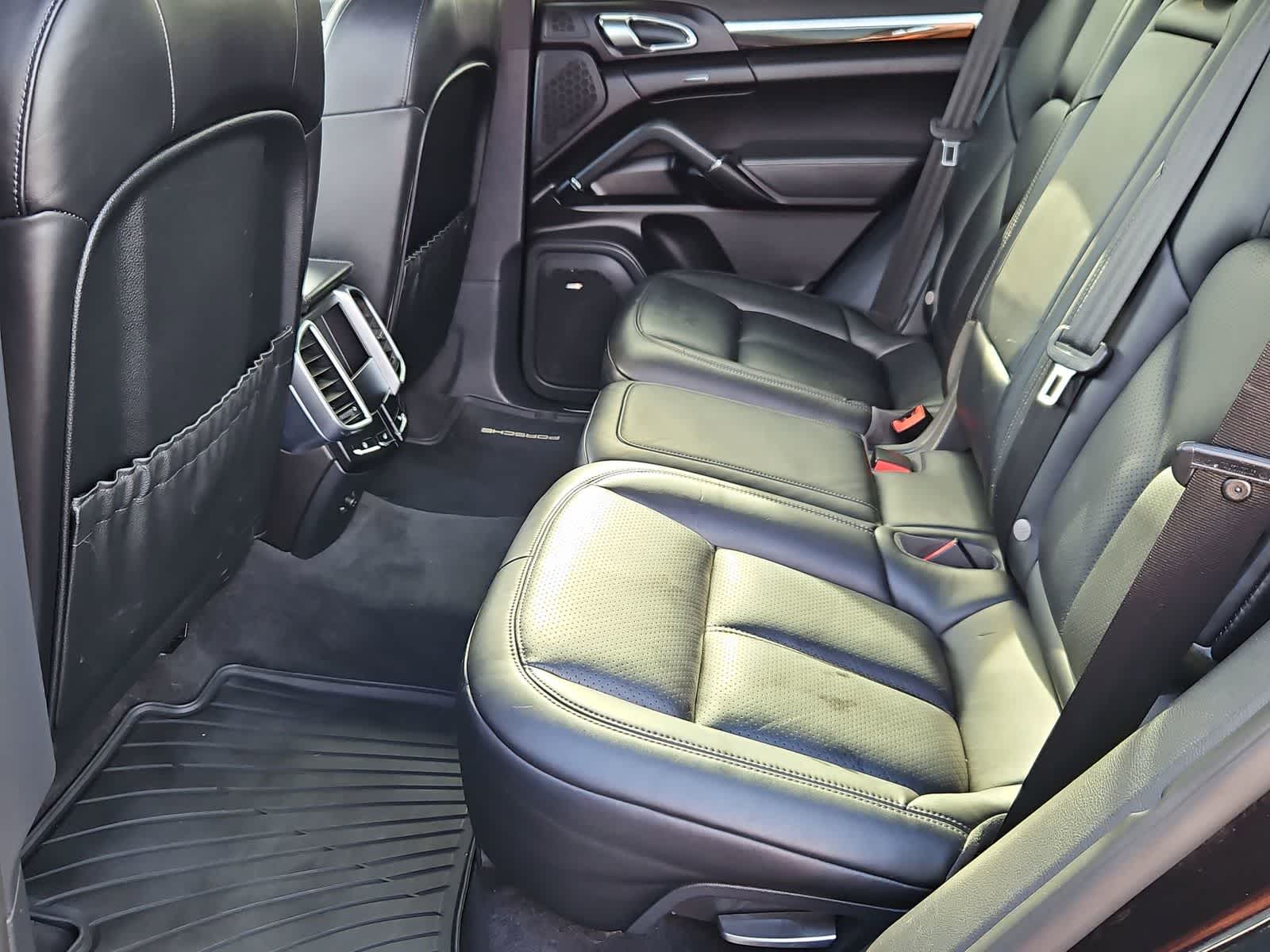 Thumbnail: 2018 Porsche Cayenne - 20