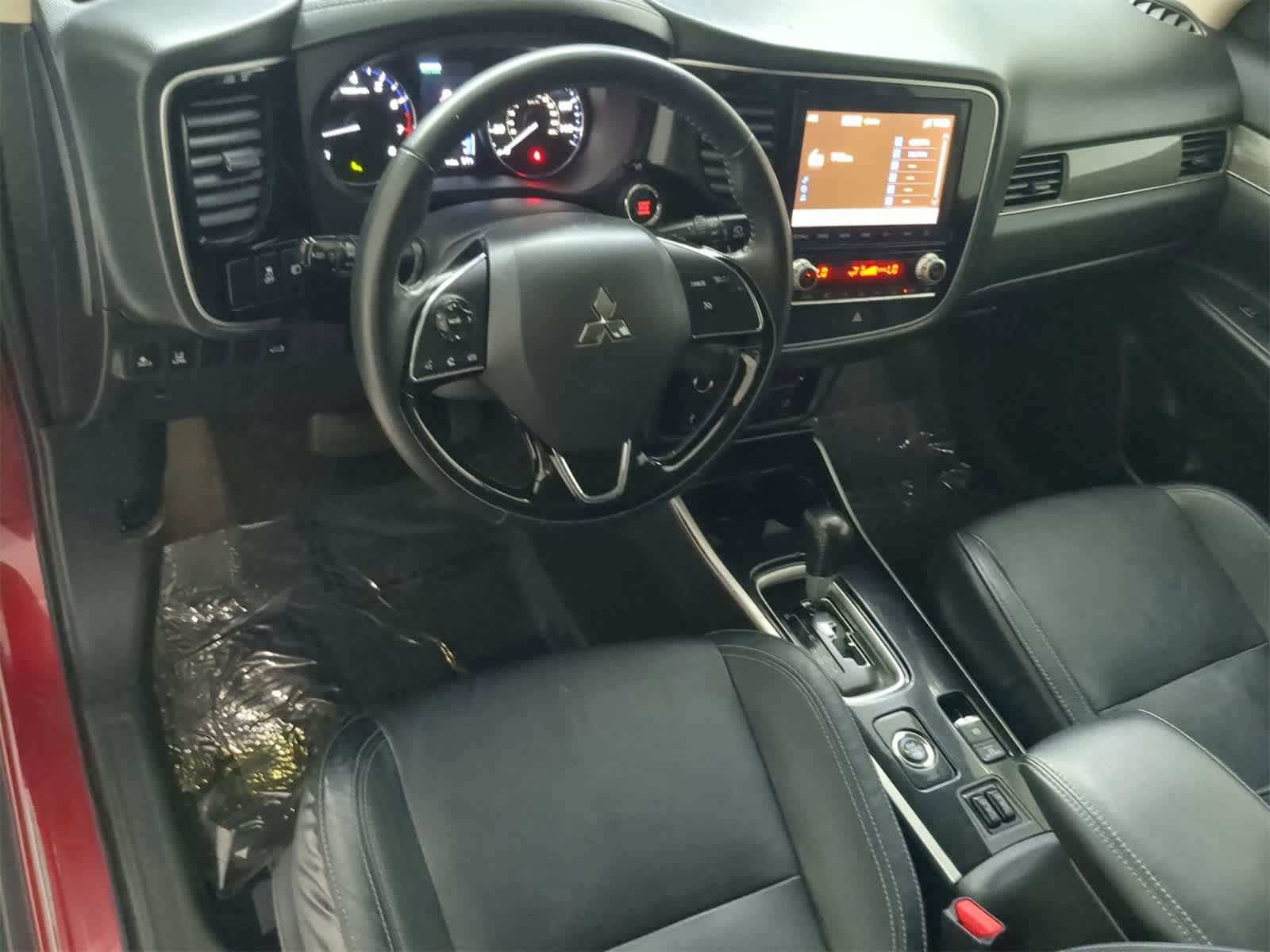 Thumbnail: 2020 Mitsubishi Outlander - 2