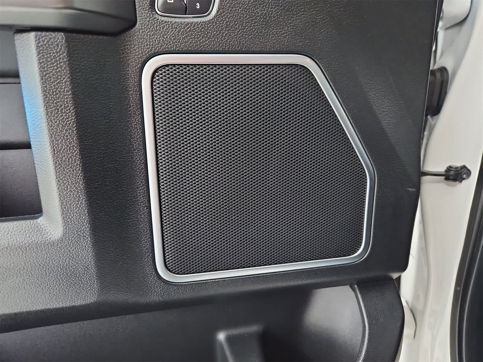 Thumbnail: 2018 Ford F-150 - 32