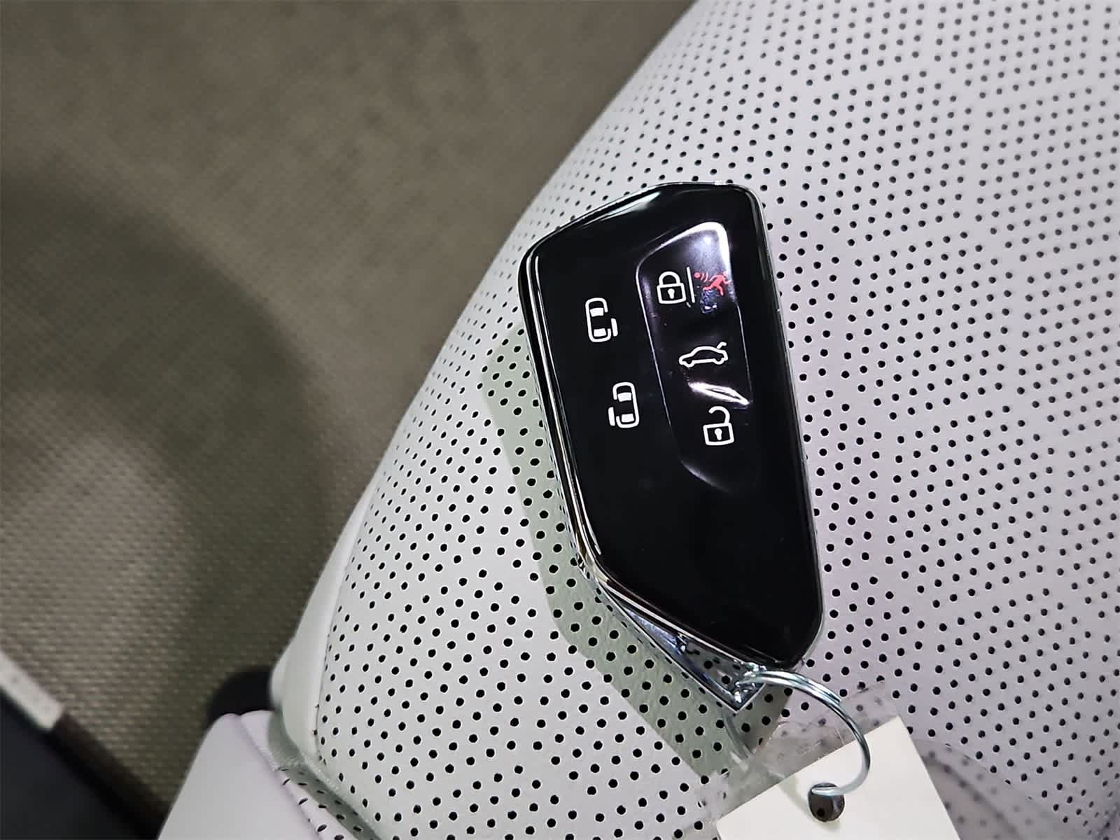 Thumbnail: 2025 Volkswagen ID.Buzz - 37