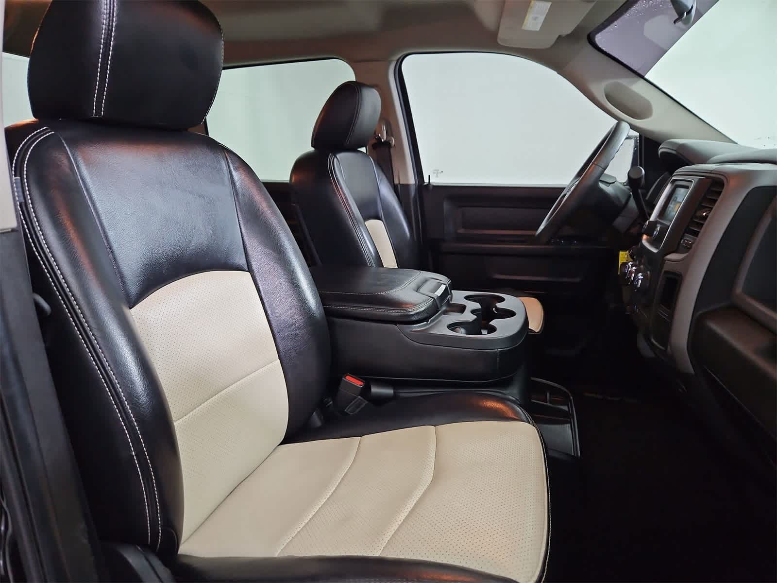 Thumbnail: 2019 RAM 1500 Classic - 20