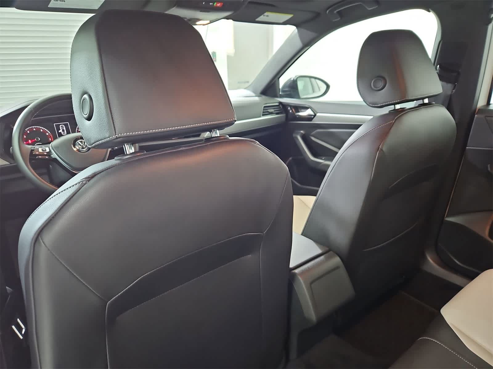 Thumbnail: 2020 Volkswagen Jetta - 18