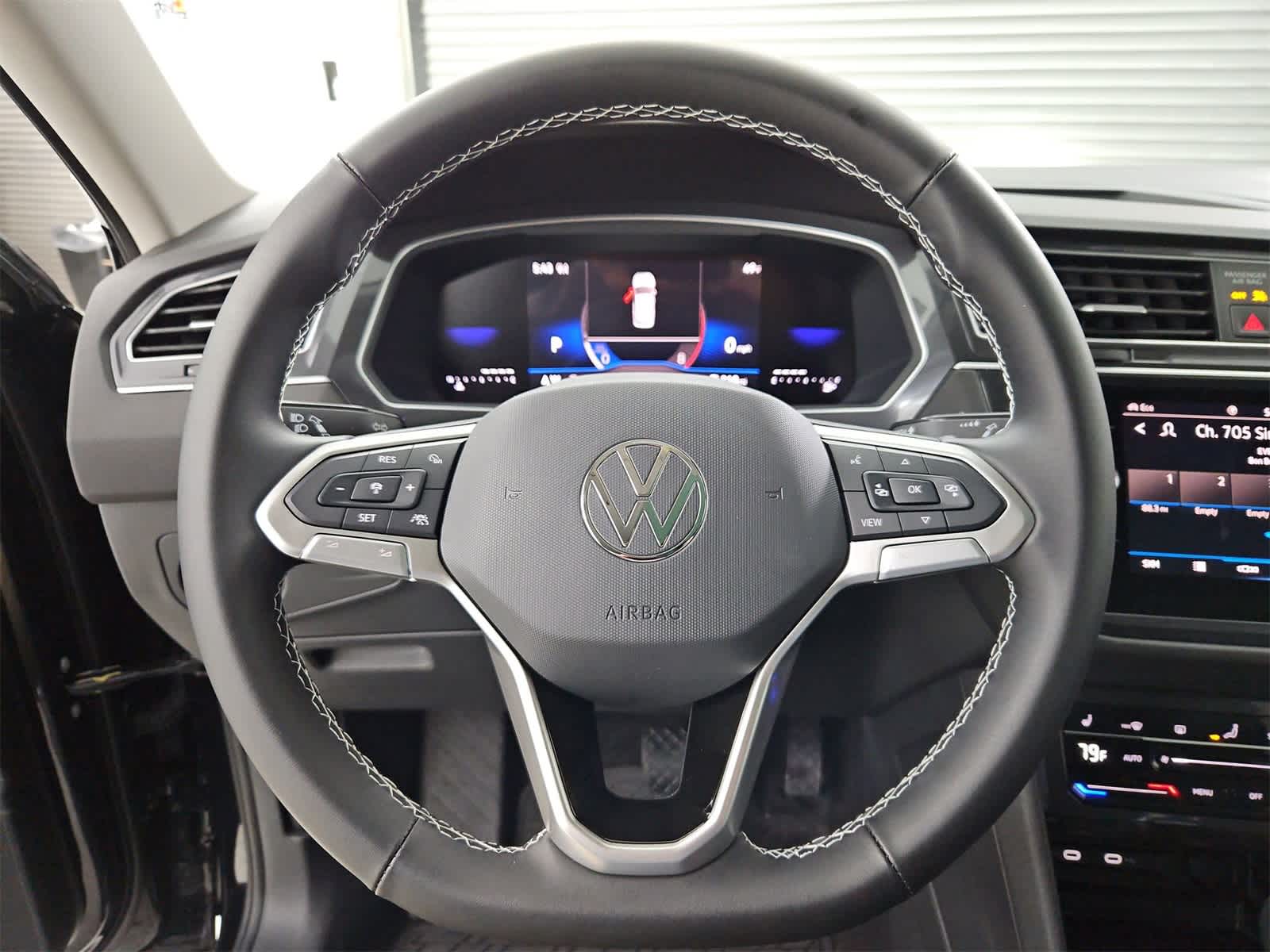 Thumbnail: 2024 Volkswagen Tiguan - 23