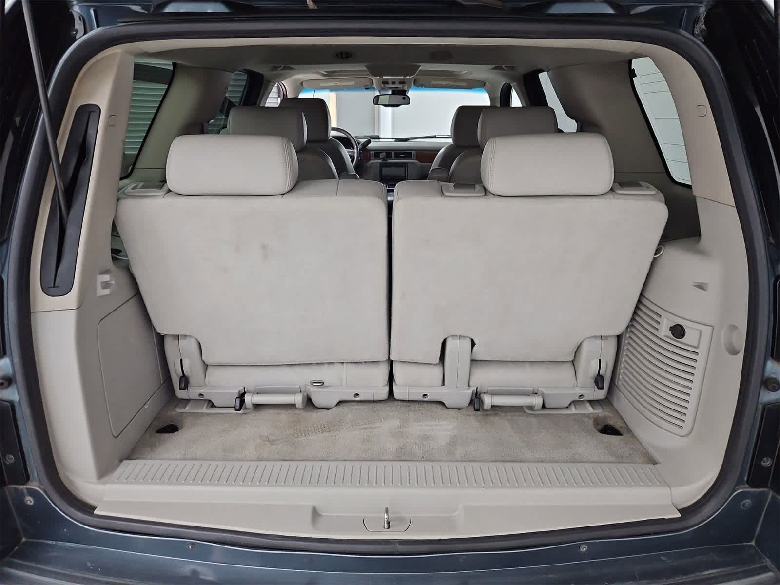 Thumbnail: 2008 GMC Yukon - 32