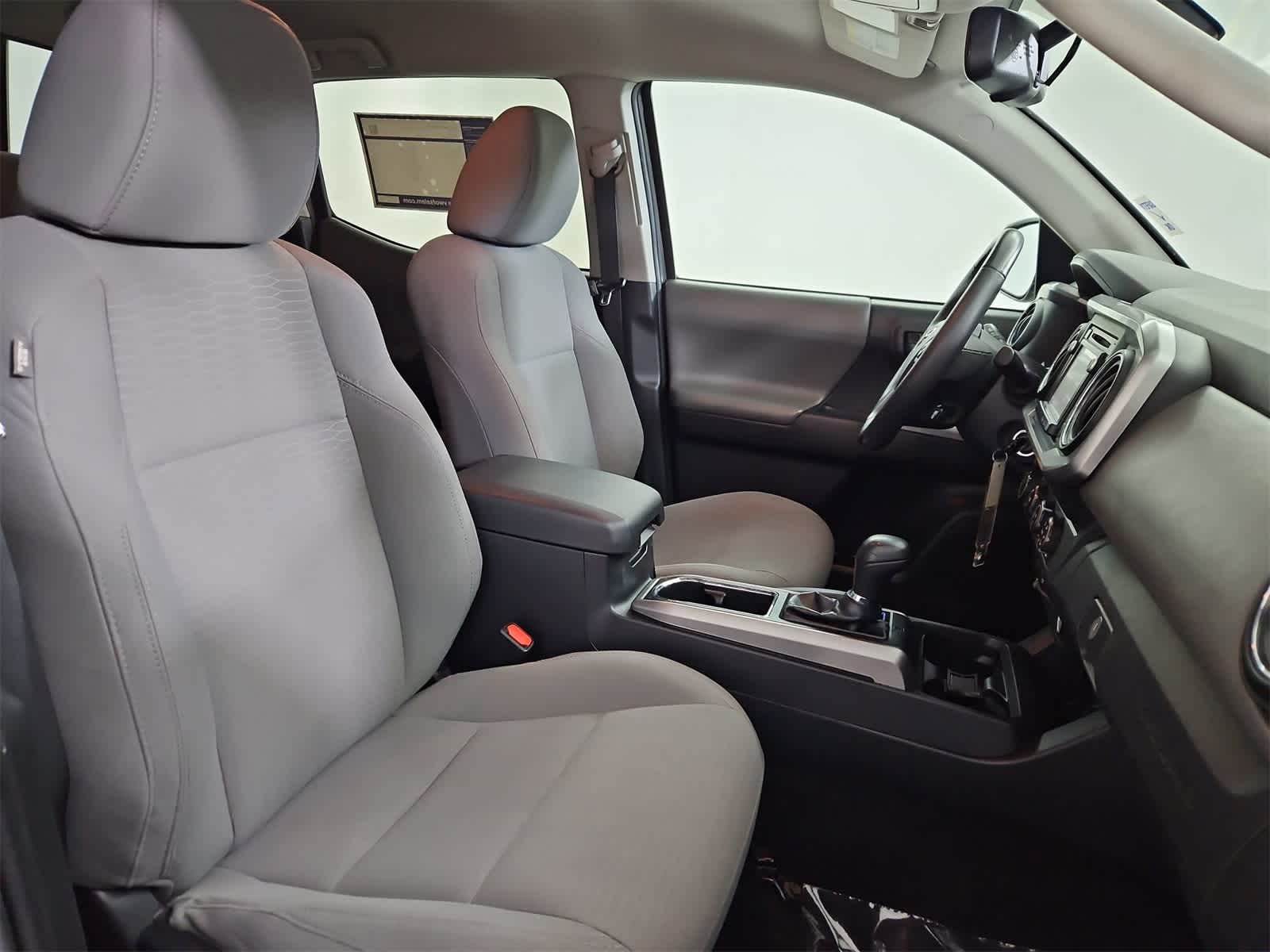 Thumbnail: 2019 Toyota Tacoma - 21