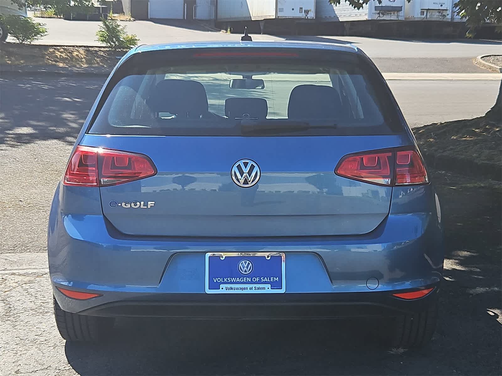 Thumbnail: 2016 Volkswagen e-Golf - 5