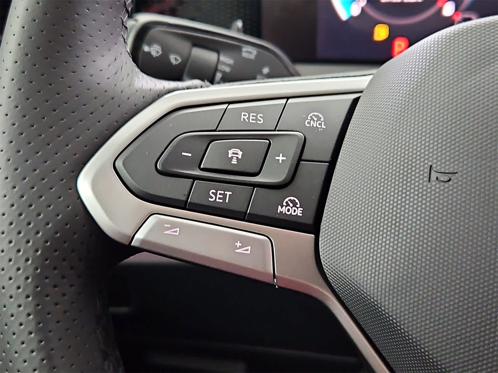 Thumbnail: 2026 Volkswagen Tiguan - 25