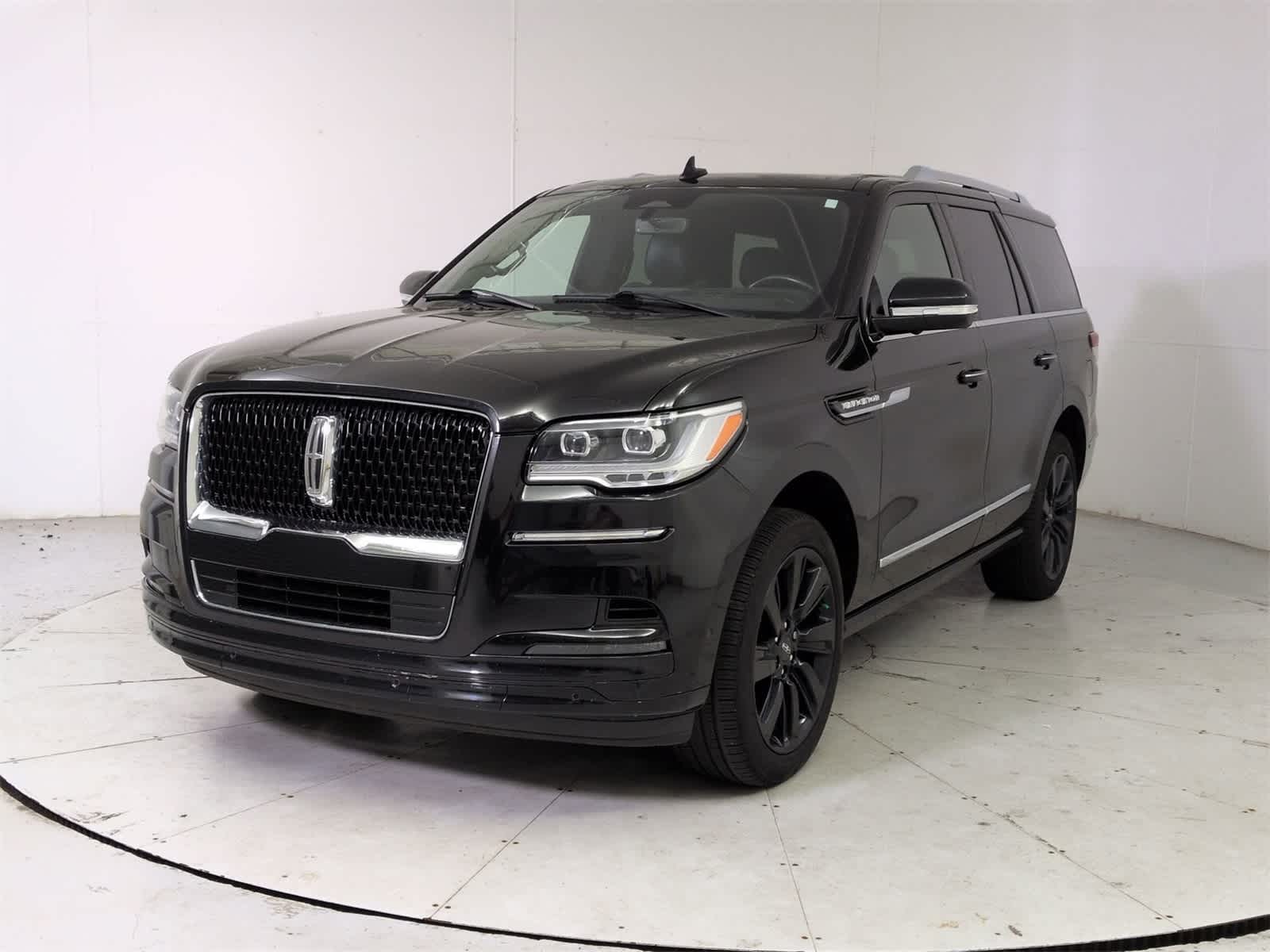 Thumbnail: 2023 Lincoln Navigator - 1