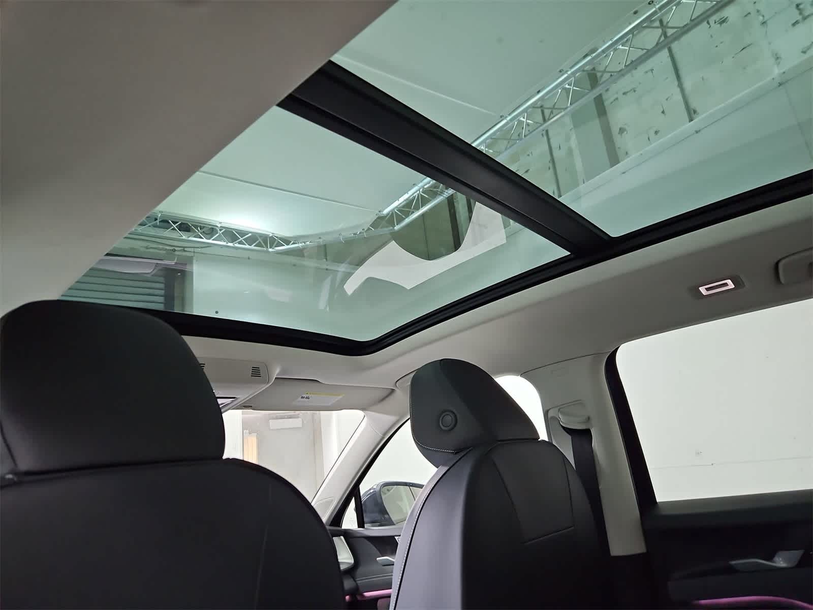 Thumbnail: 2025 Volkswagen Tiguan - 22