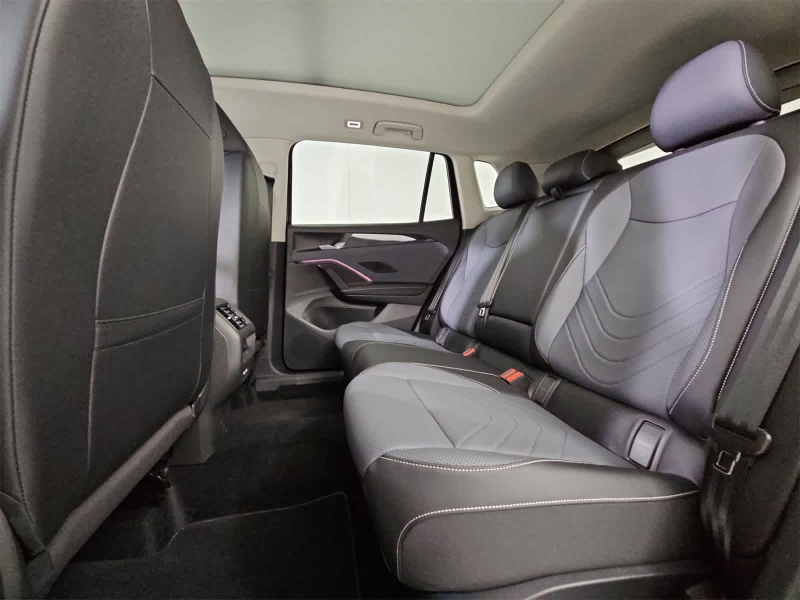 Thumbnail: 2025 Volkswagen Tiguan - 20