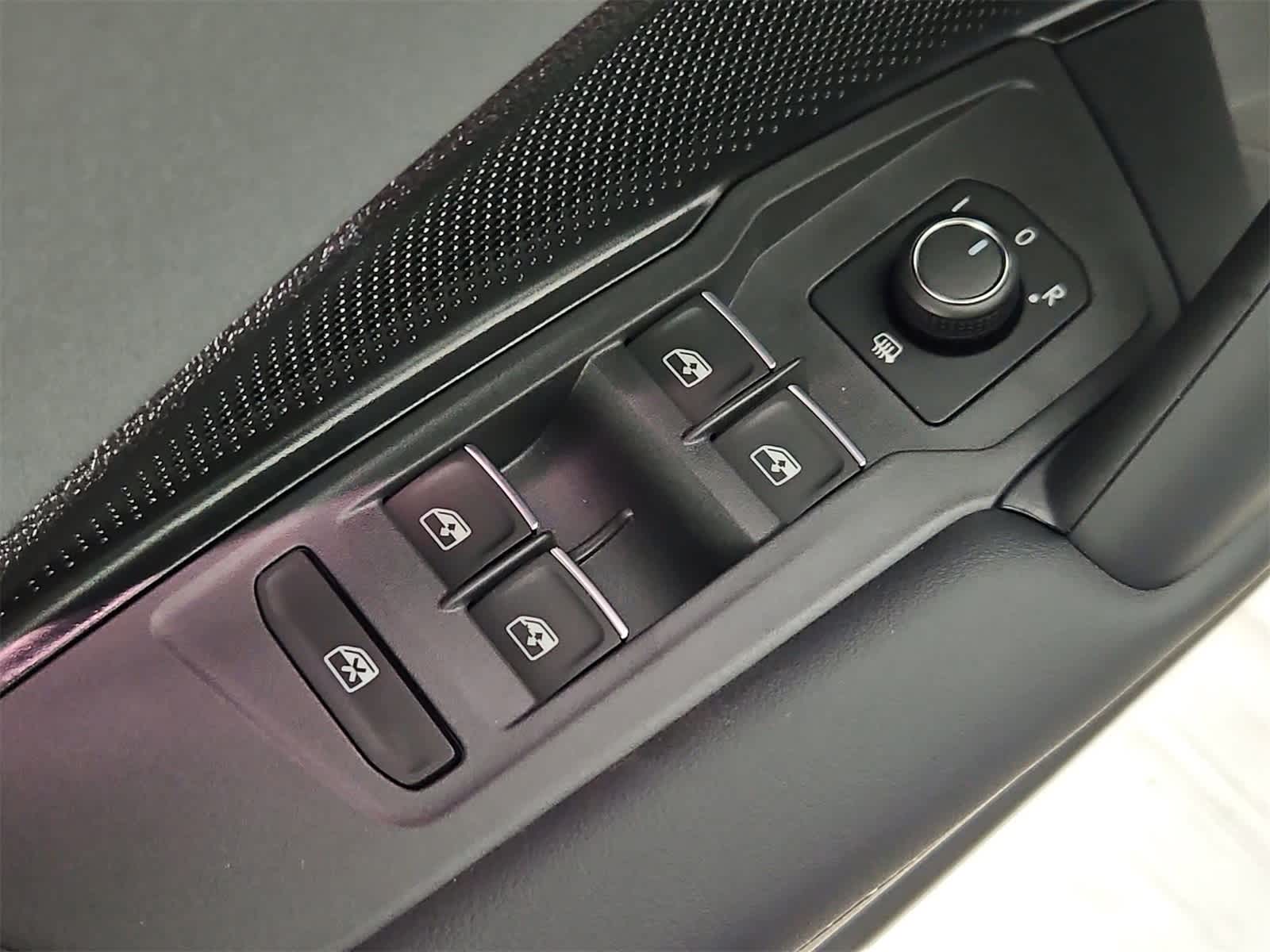 Thumbnail: 2026 Volkswagen Tiguan - 17