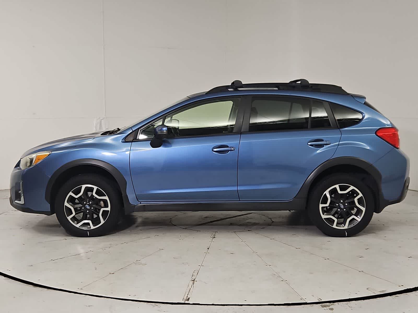 Thumbnail: 2016 Subaru Crosstrek - 3