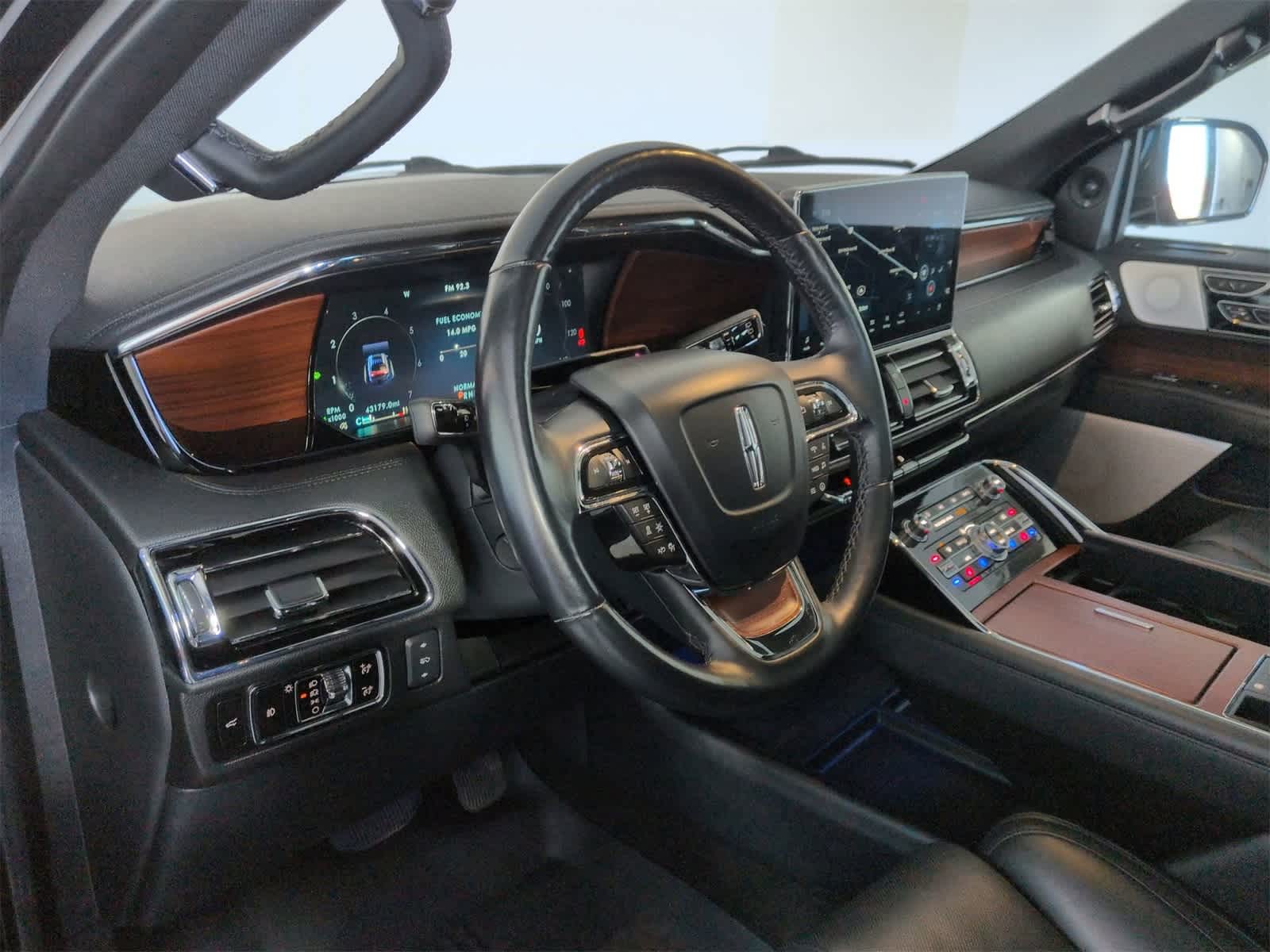 Thumbnail: 2023 Lincoln Navigator - 2