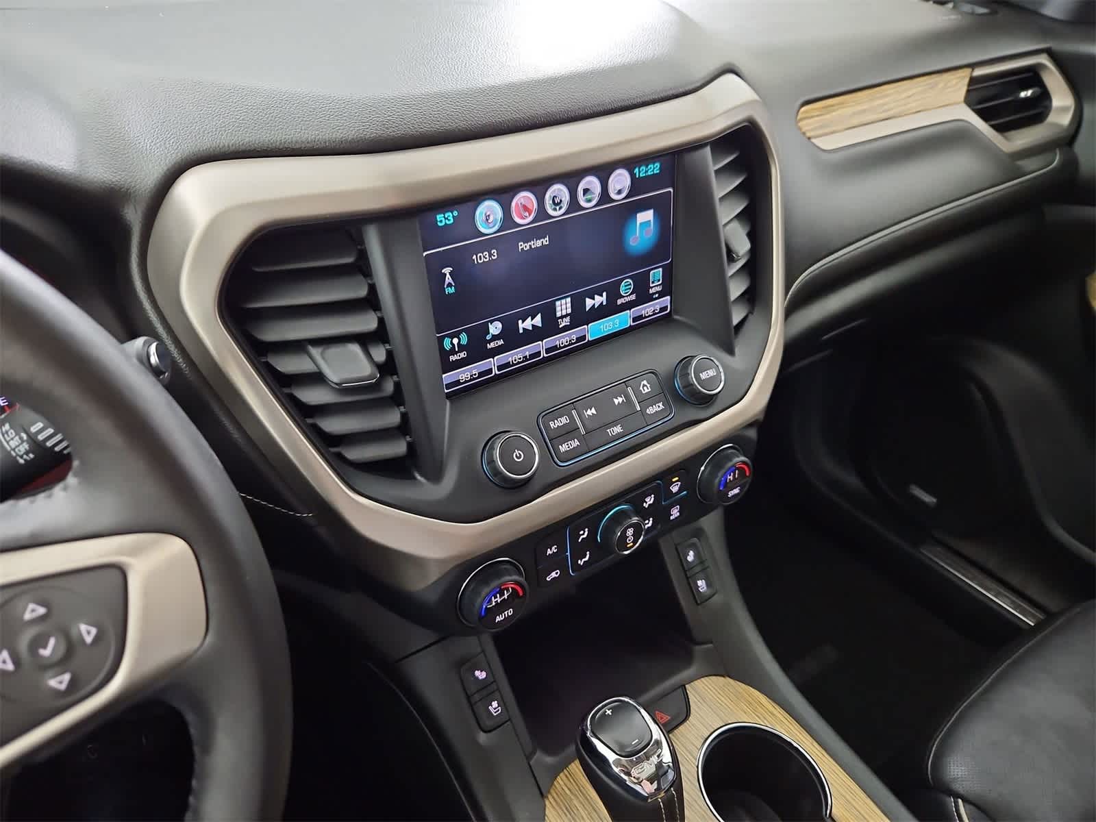 Thumbnail: 2017 GMC Acadia - 29