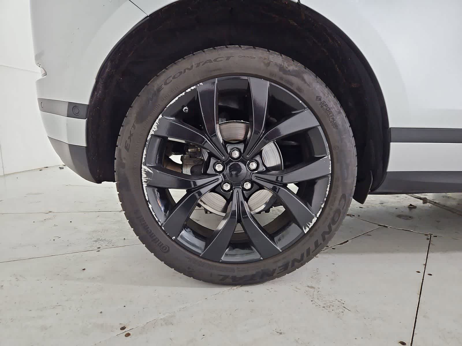 Thumbnail: 2020 Land Rover Range Rover Evoque - 13