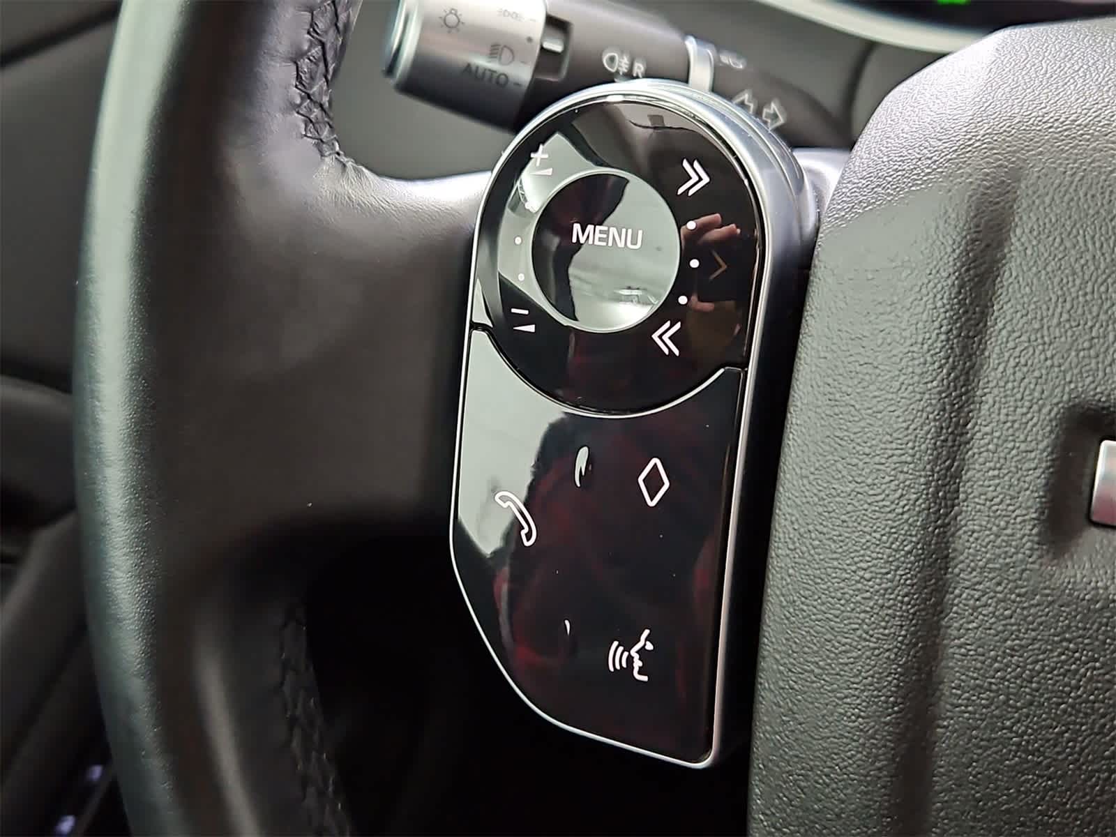 Thumbnail: 2020 Land Rover Range Rover Evoque - 25