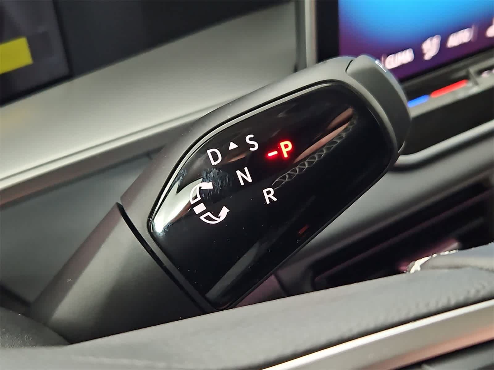 Thumbnail: 2025 Volkswagen Tiguan - 34