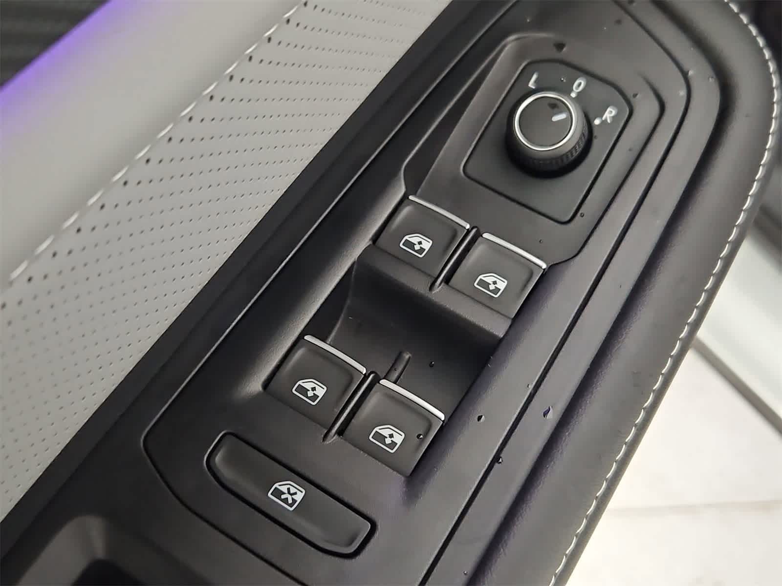 Thumbnail: 2025 Volkswagen Atlas - 17