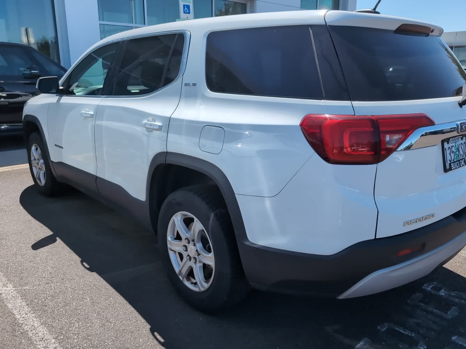 Thumbnail: 2018 GMC Acadia - 10