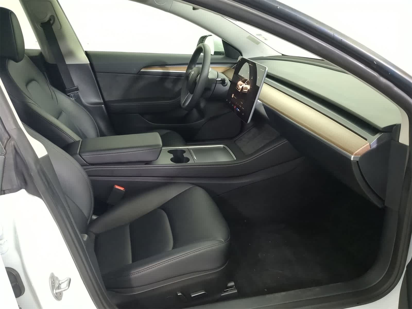 Thumbnail: 2023 Tesla Model 3 - 22