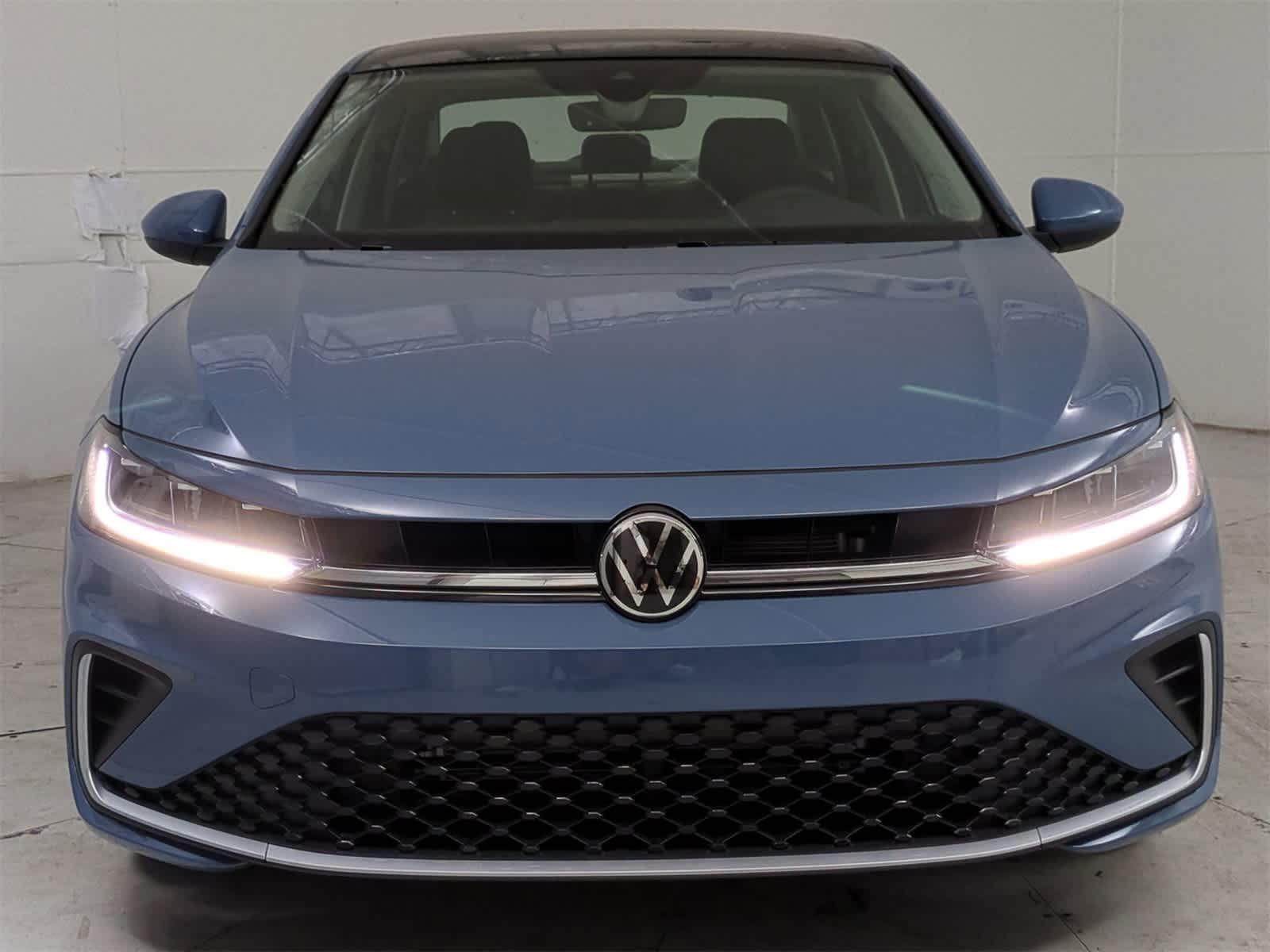 Thumbnail: 2025 Volkswagen Jetta - 9