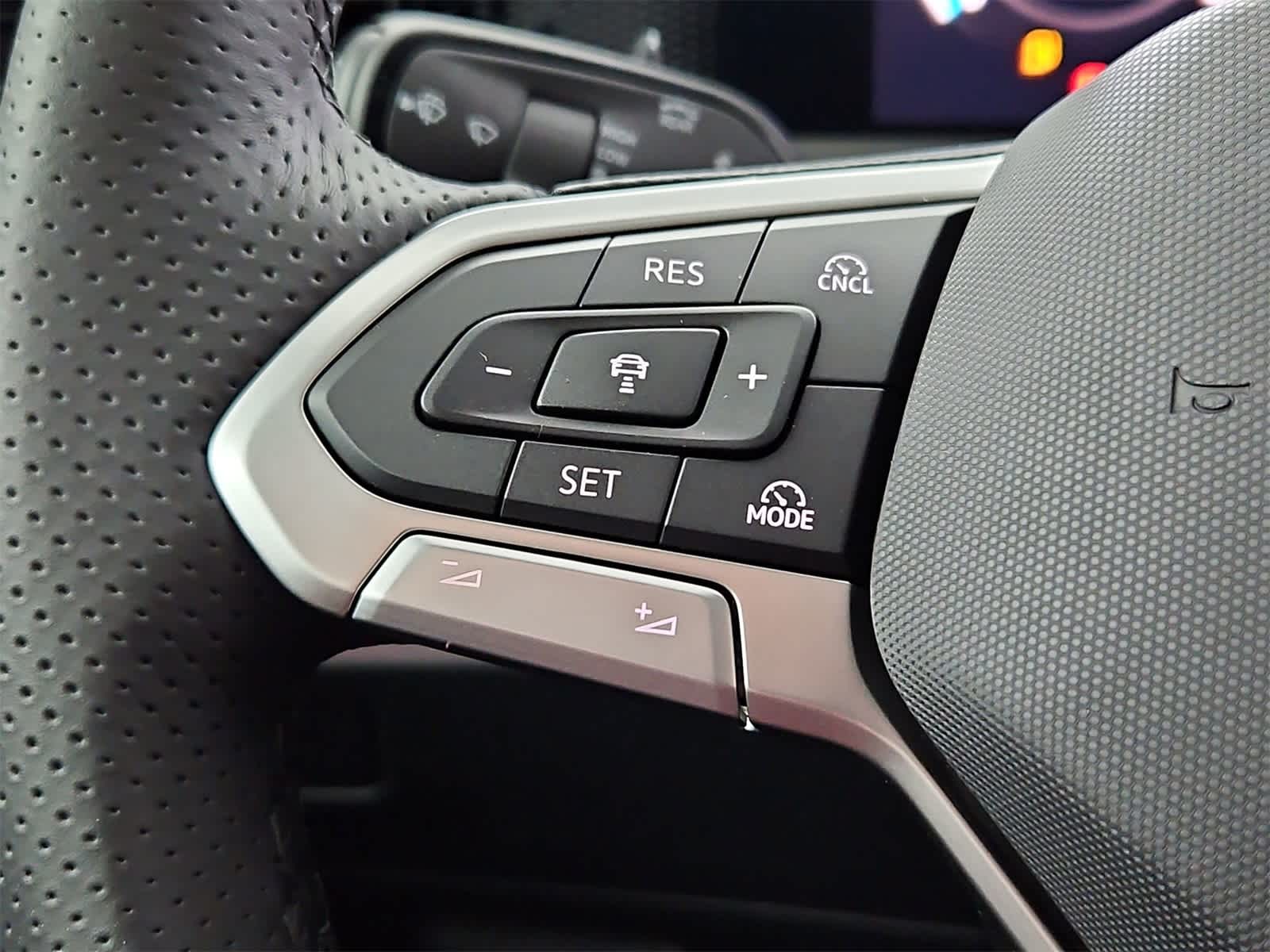 Thumbnail: 2026 Volkswagen Tiguan - 25