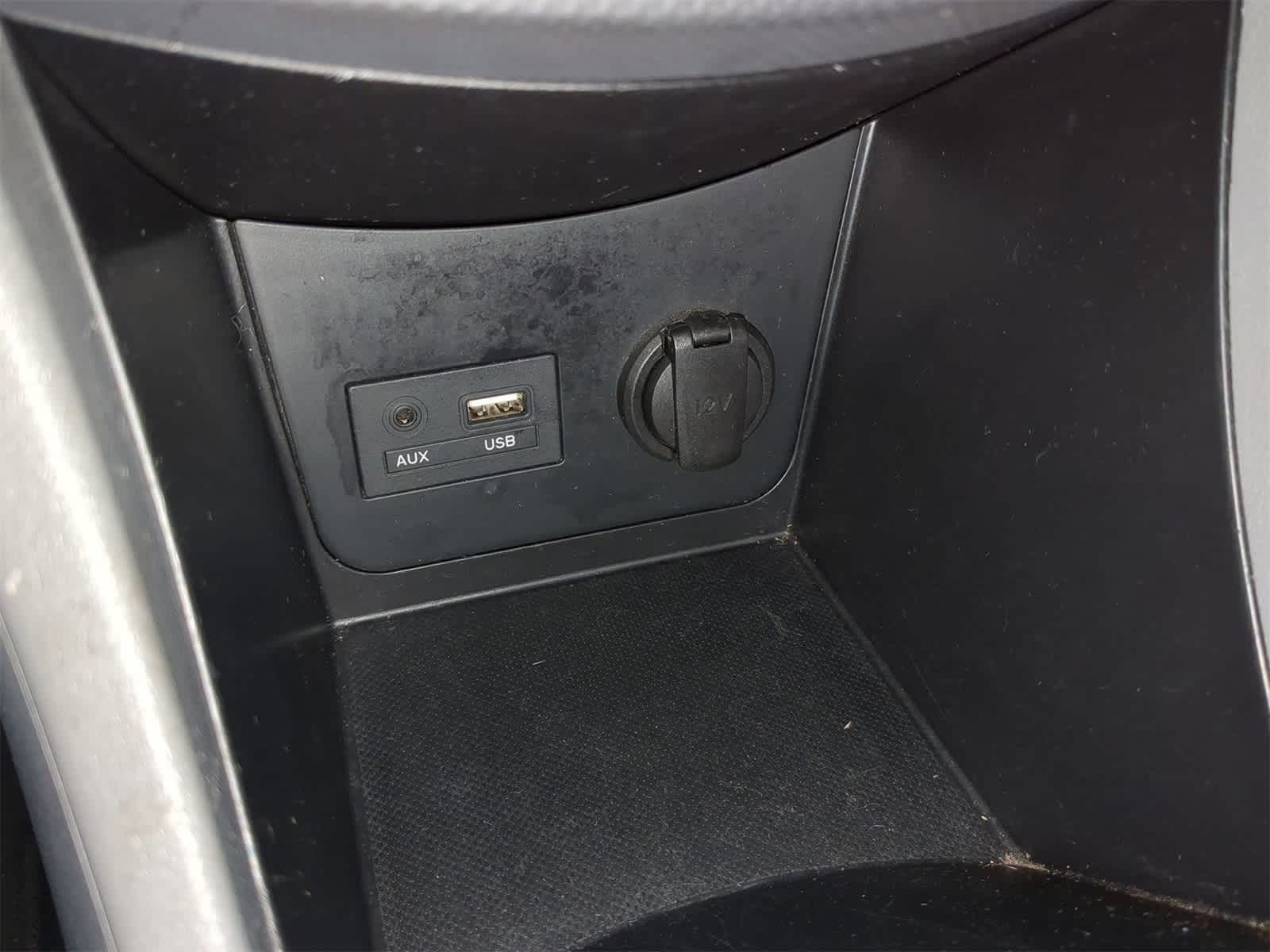 Thumbnail: 2015 Hyundai Accent - 27