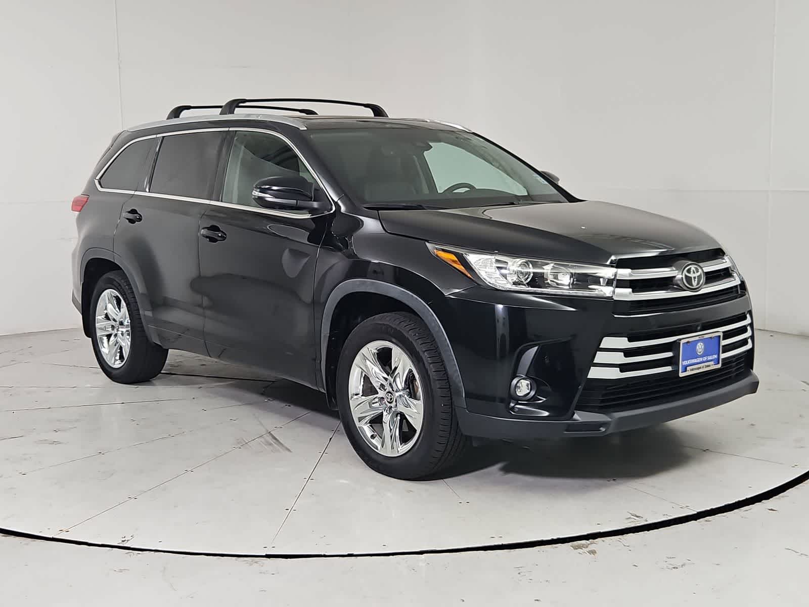 Thumbnail: 2019 Toyota Highlander - 8