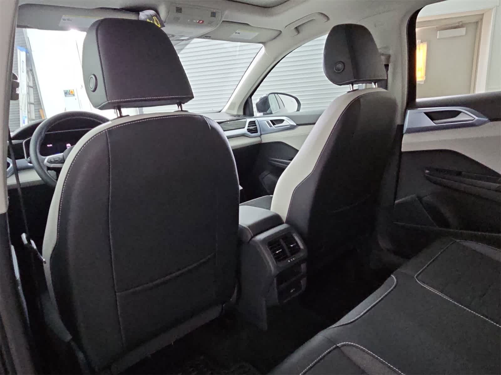 Thumbnail: 2025 Volkswagen Taos - 18