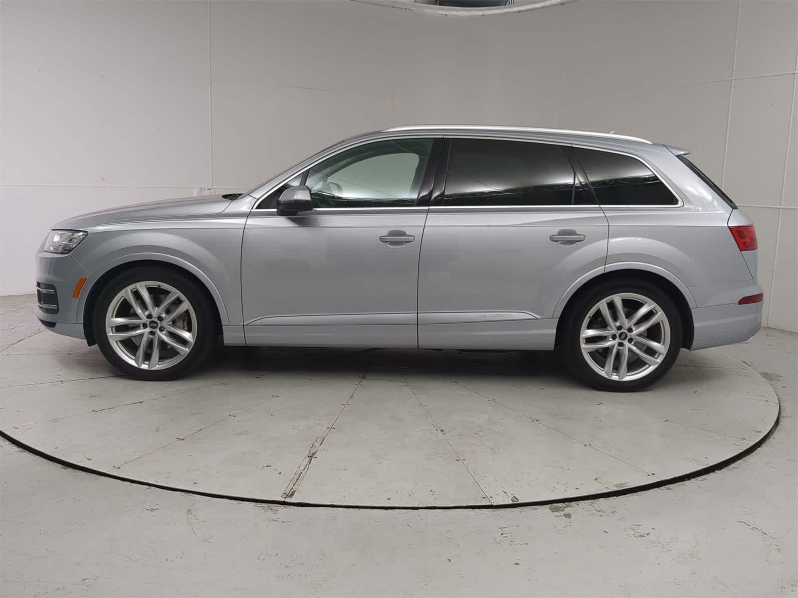 Thumbnail: 2018 Audi Q7 - 3