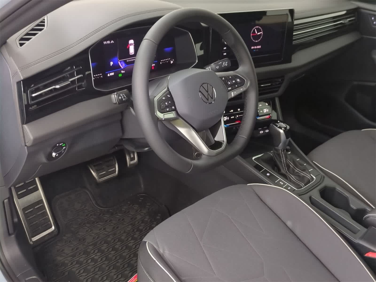 Thumbnail: 2025 Volkswagen Jetta - 2