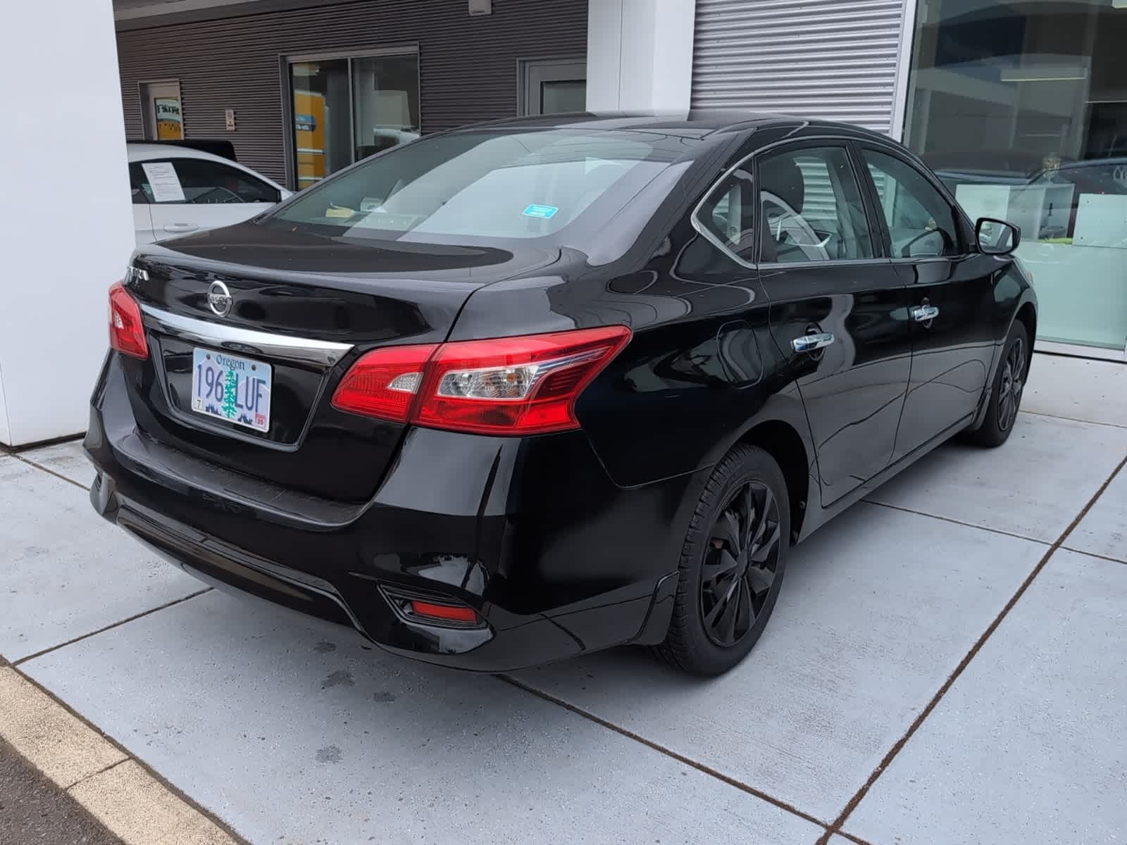 Thumbnail: 2018 Nissan Sentra - 6