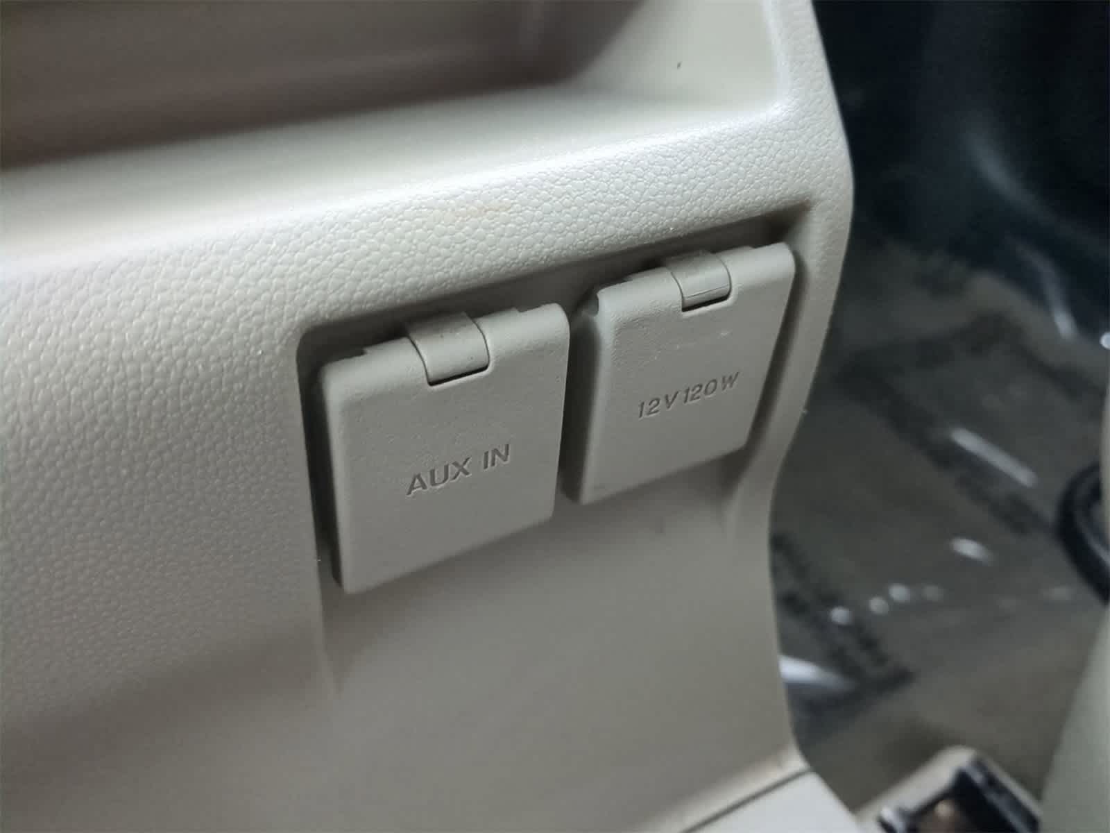 Thumbnail: 2009 Mazda Mazda5 - 28