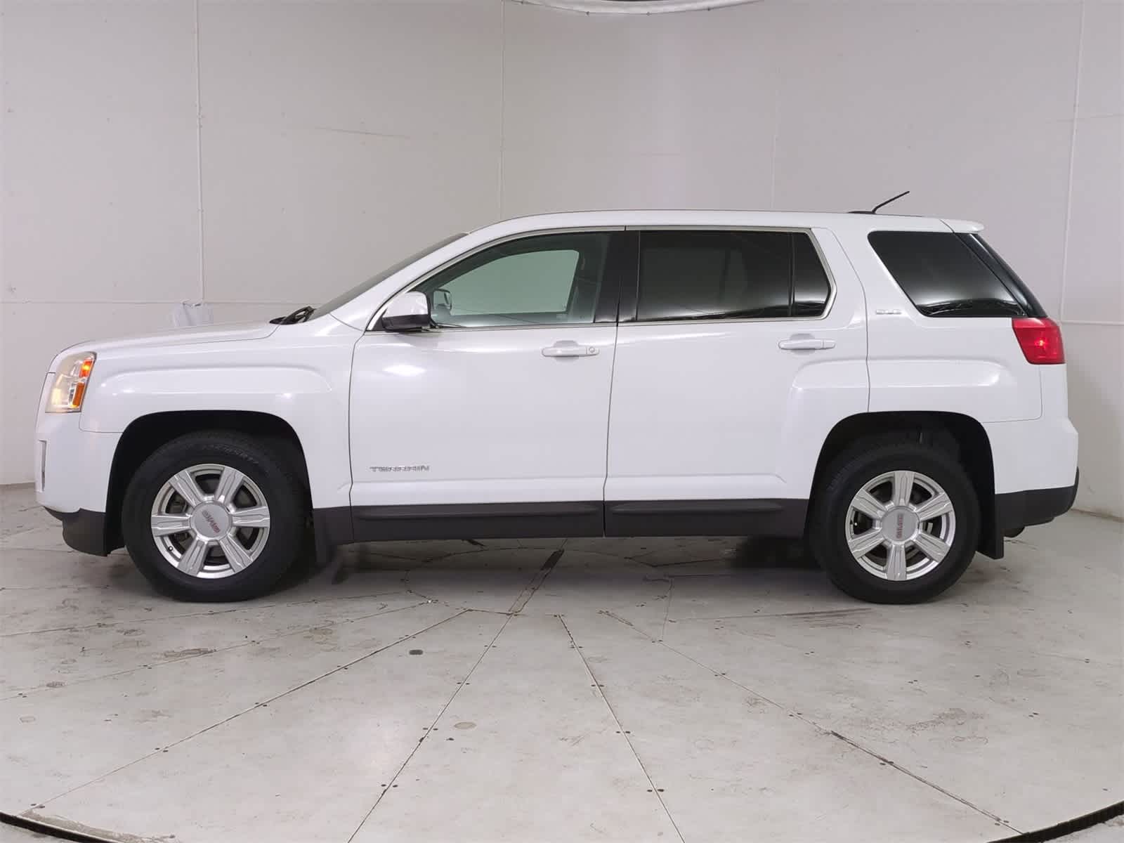 Thumbnail: 2015 GMC Terrain - 3