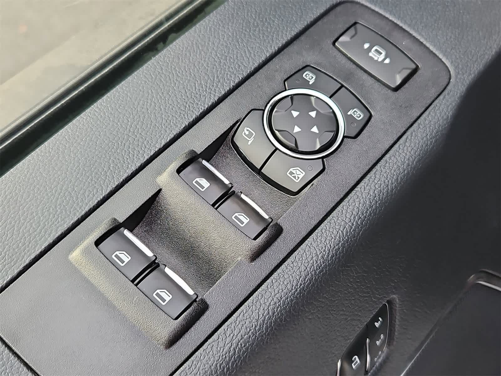 Thumbnail: 2022 Ford F-350 - 17