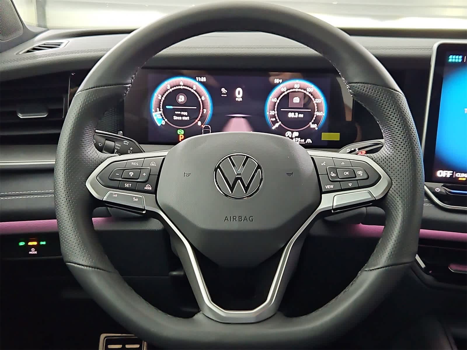 Thumbnail: 2025 Volkswagen Tiguan - 24