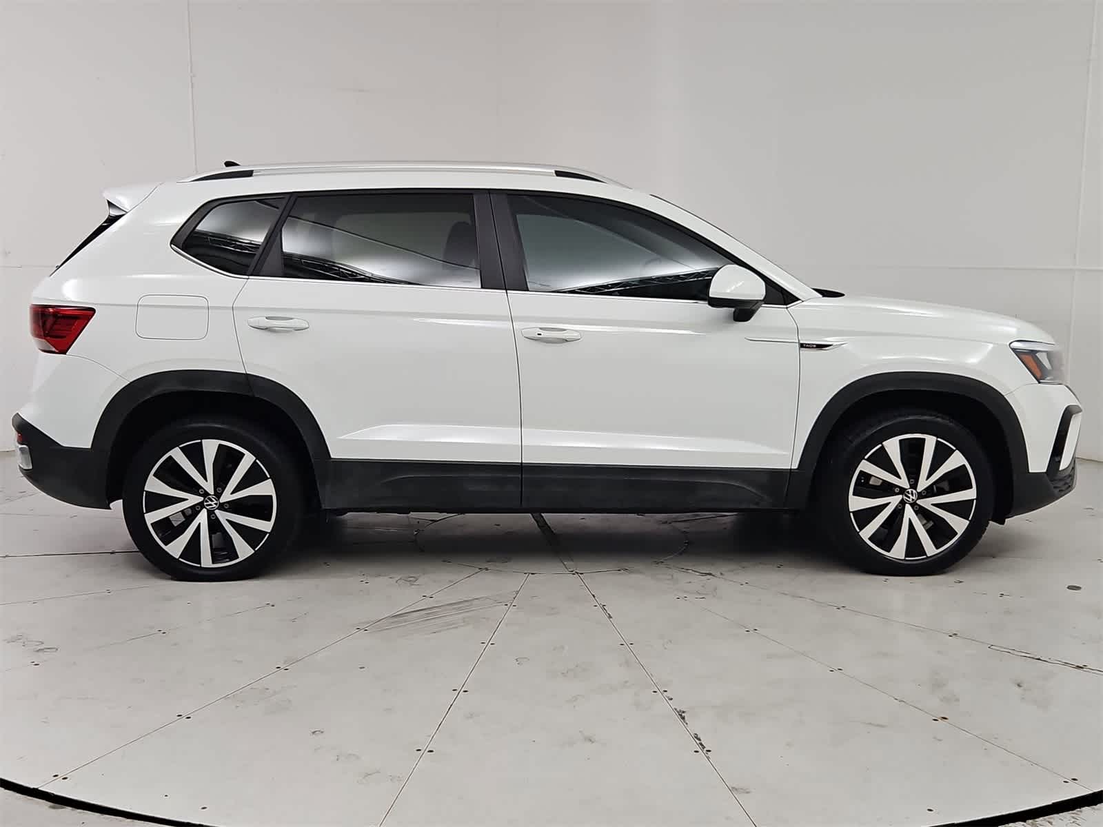 Thumbnail: 2022 Volkswagen Taos - 7