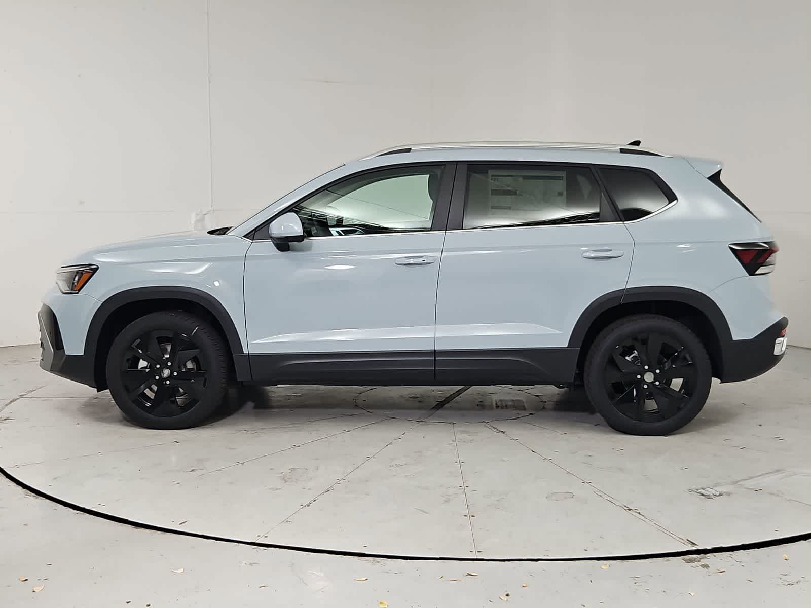 Thumbnail: 2026 Volkswagen Taos - 3