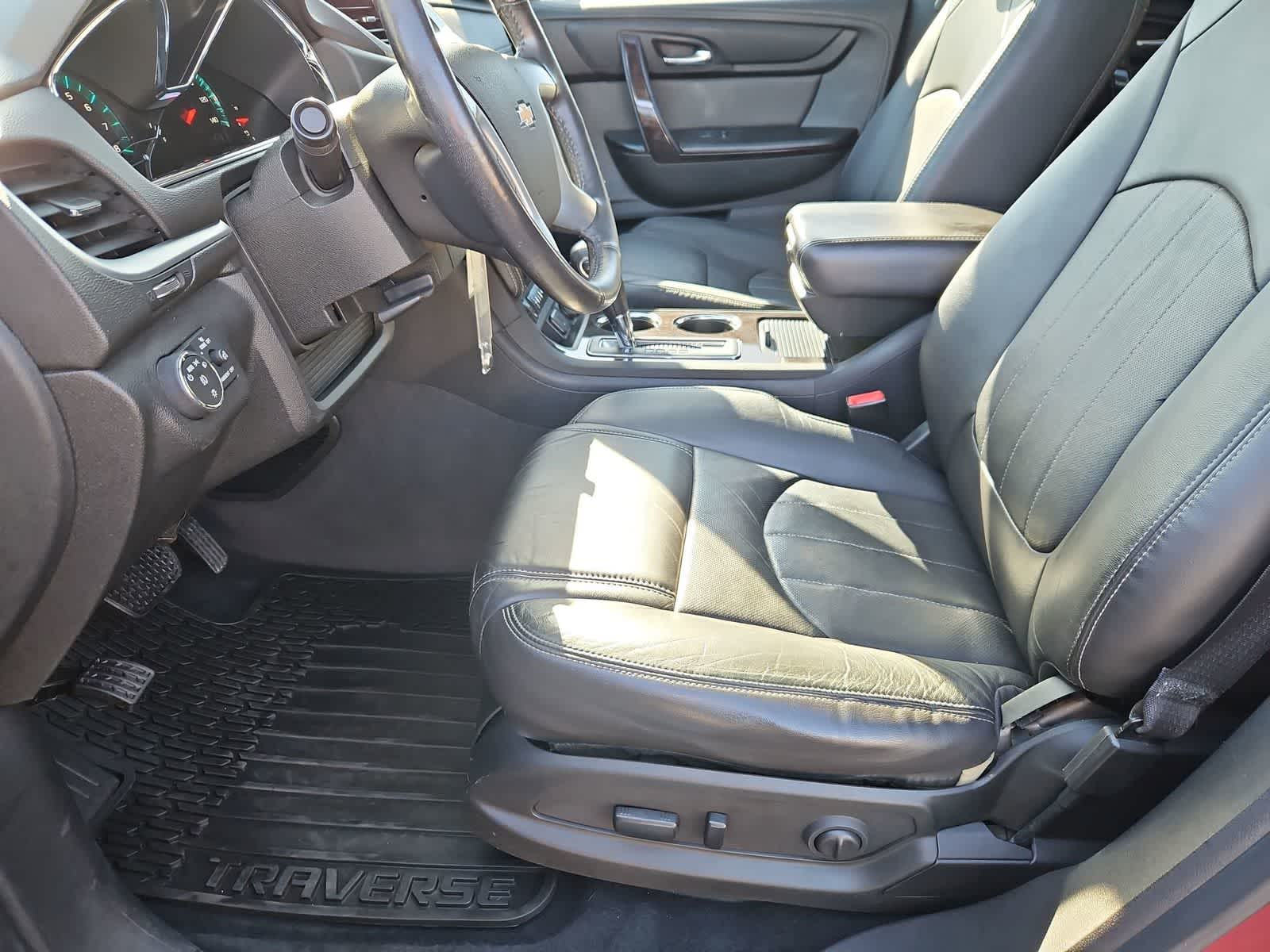 Thumbnail: 2017 Chevrolet Traverse - 16