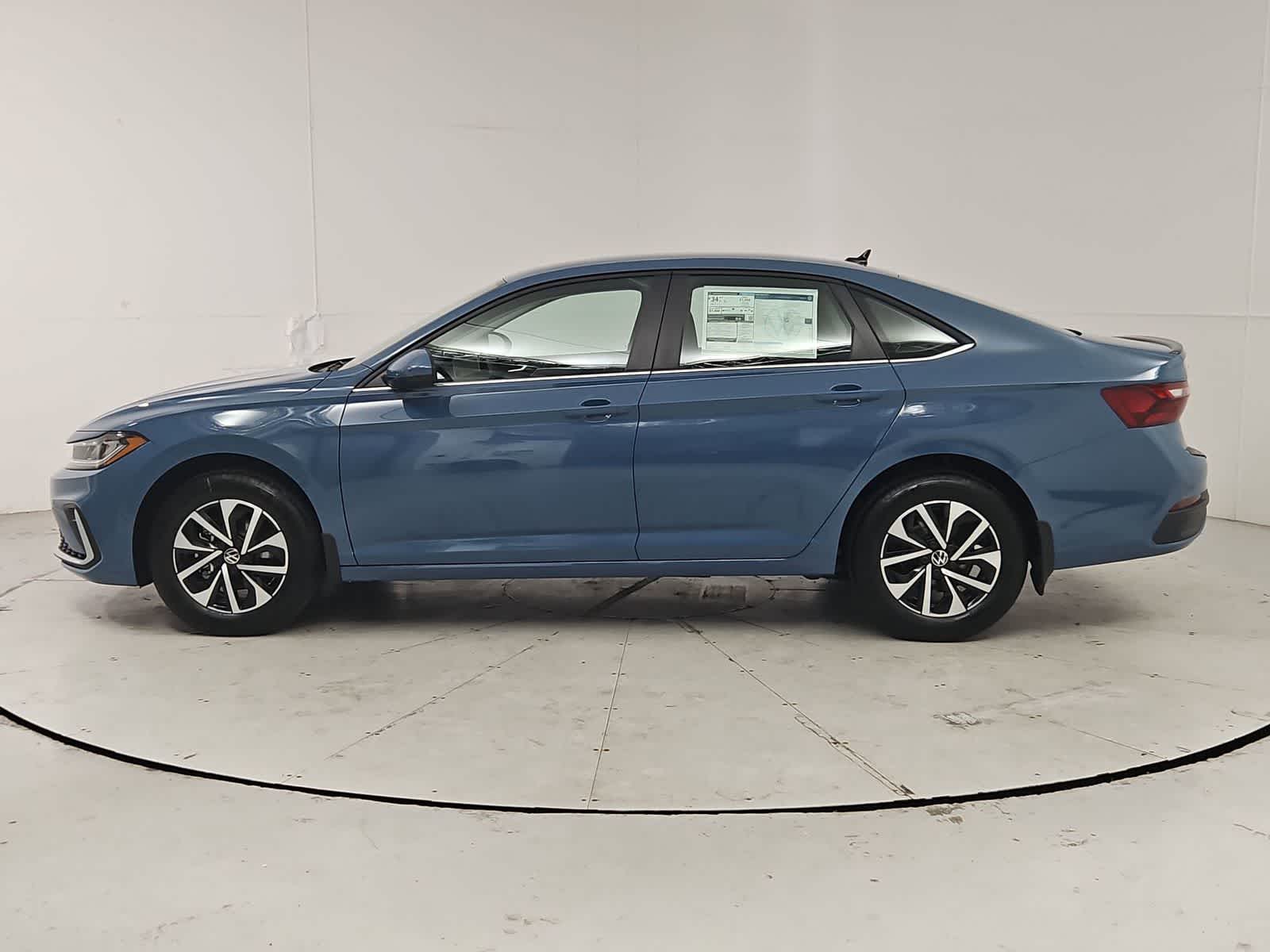 Thumbnail: 2026 Volkswagen Jetta - 3