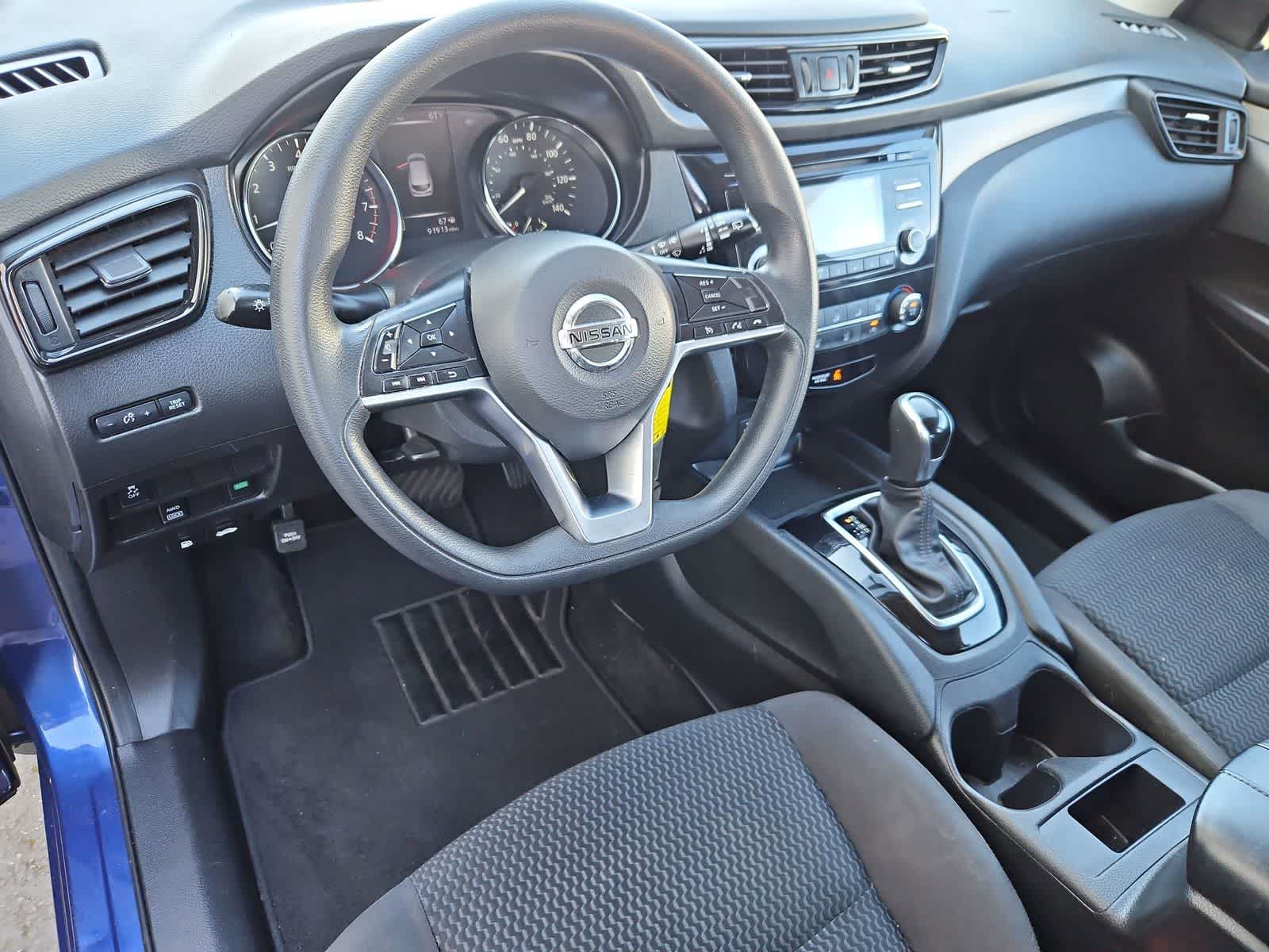 Thumbnail: 2018 Nissan Rogue Sport - 2