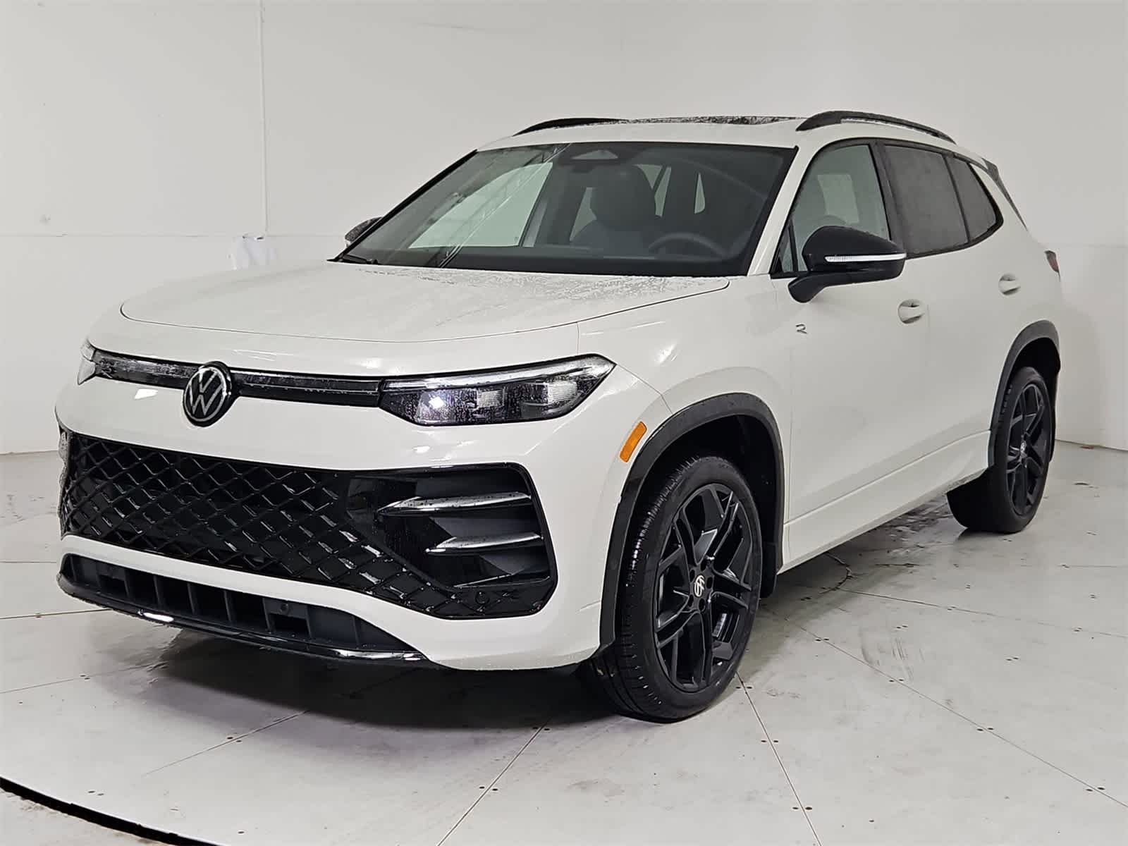 Thumbnail: 2026 Volkswagen Tiguan - 1