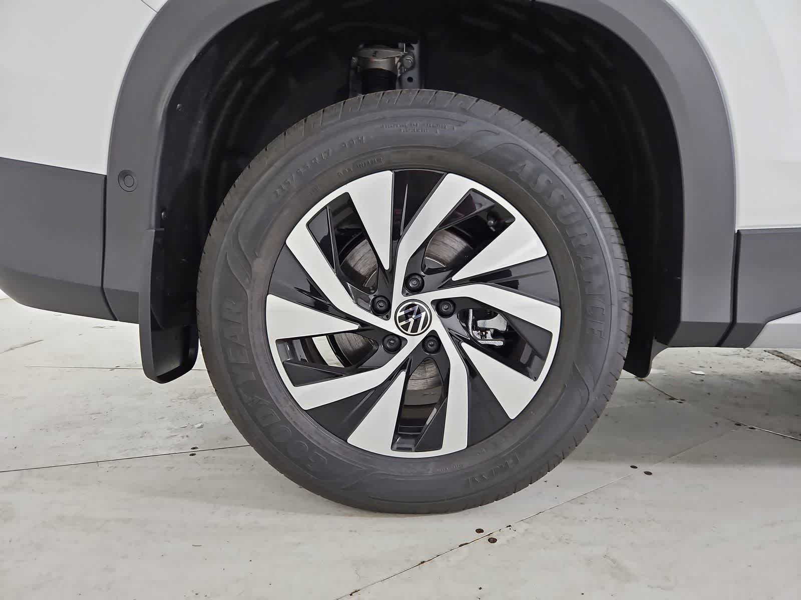 Thumbnail: 2026 Volkswagen Tiguan - 13