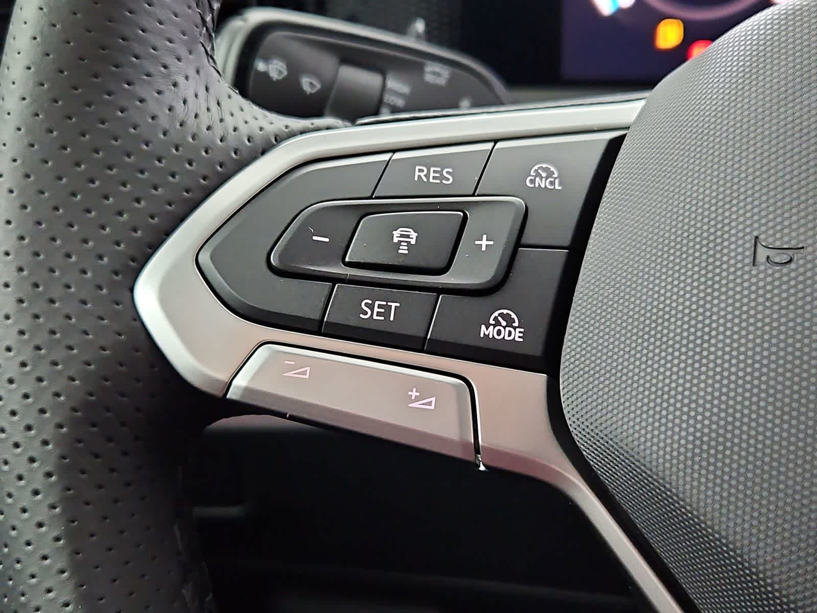 Thumbnail: 2026 Volkswagen Tiguan - 25