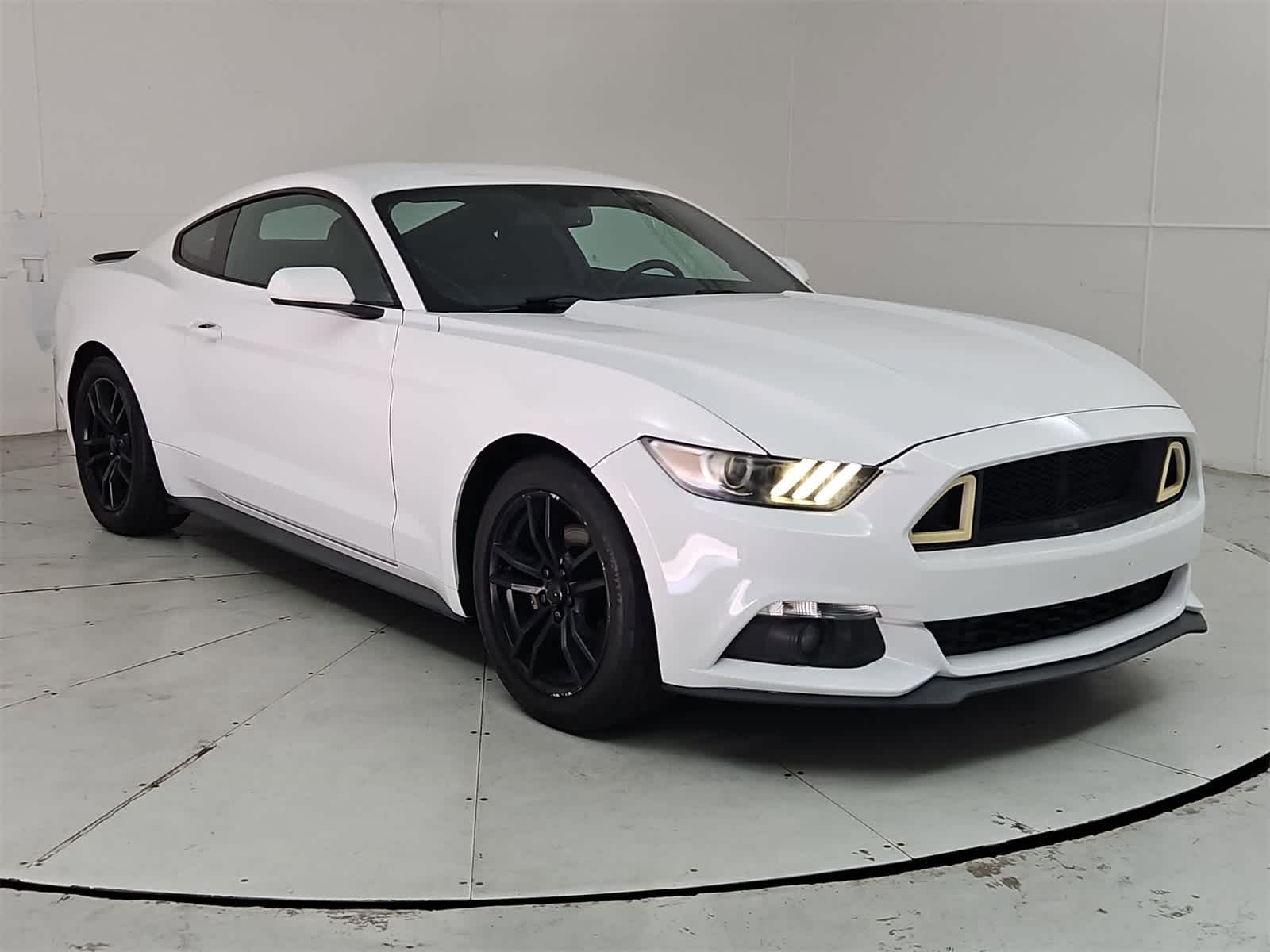 2017 Ford Mustang  8