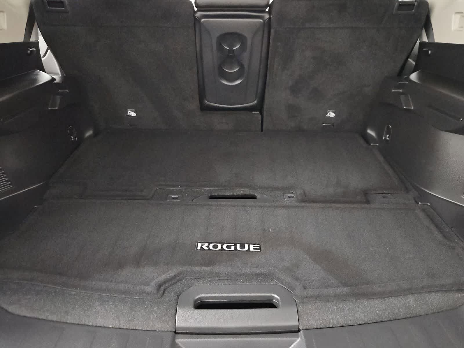Thumbnail: 2016 Nissan Rogue - 33