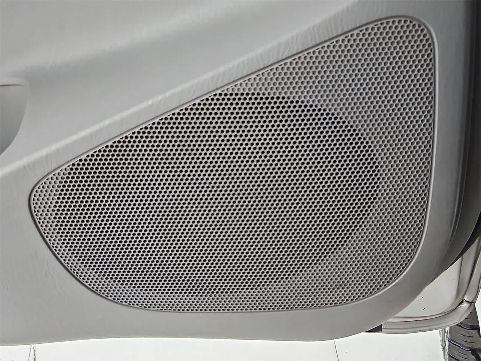 Thumbnail: 2011 Toyota Tacoma - 25