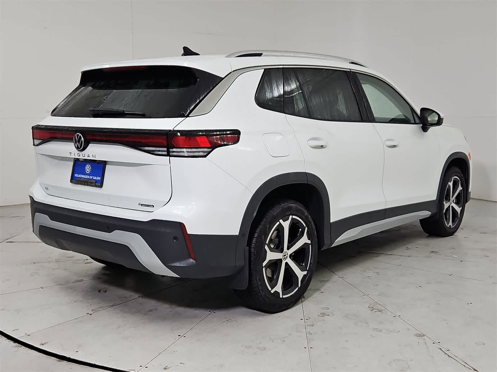 Thumbnail: 2025 Volkswagen Tiguan - 6