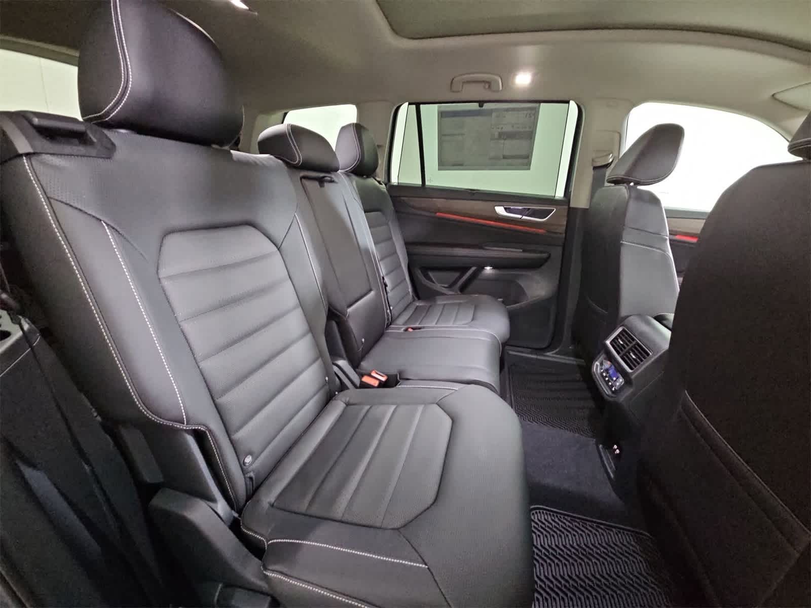 Thumbnail: 2026 Volkswagen Atlas - 21