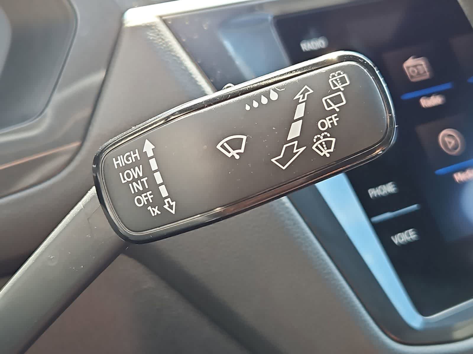 Thumbnail: 2021 Volkswagen Tiguan - 26